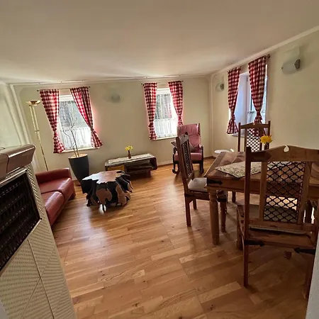 Bei Den Hundertelfen *